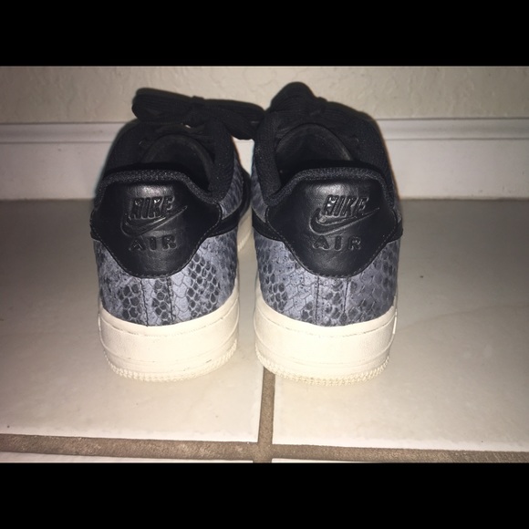 Nike Air Force - Picture 4 of 4